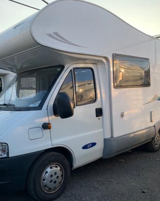 Camper MC Louis