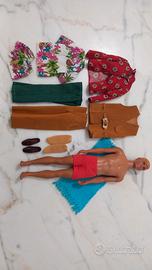 Ken Malibu, anni '70,  con abiti 