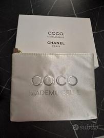 pochette chanel beauty