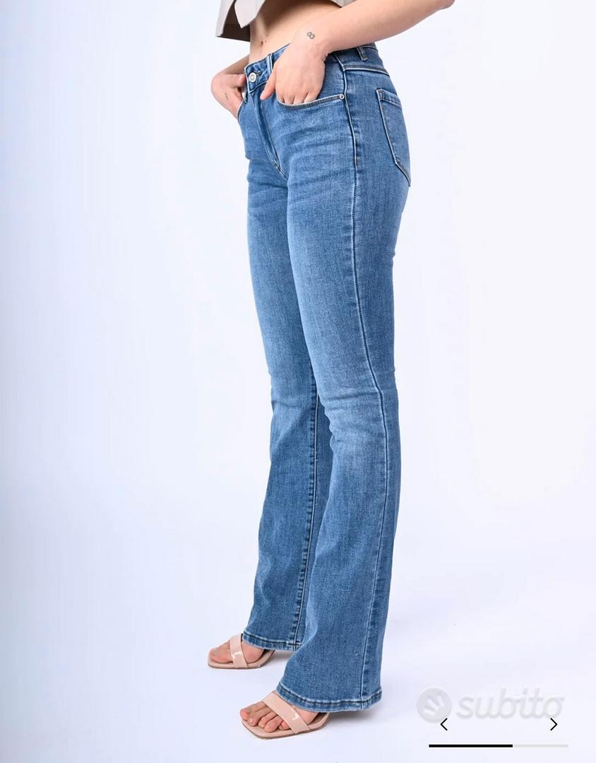 Jeans a zampa Nuna Lie Abbigliamento e Accessori In vendita a