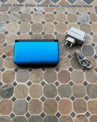 Nintendo 3DS XL blu con pennino e caricatore nuovo