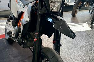 KTM 690 SMC R