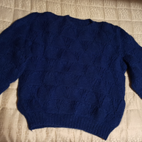 Maglione fatto a mano in lana colore blu