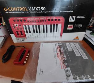BEHRINGER U CONTROL UMX250