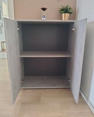 Mobiletto multiuso grigio a due ante e ripiano