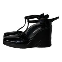 Prada décolleté in vernice