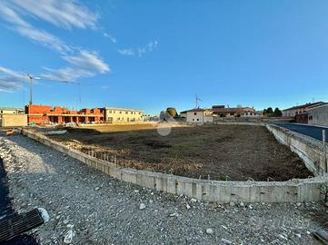 TER. RESIDENZIALE A RIVOLTA D'ADDA