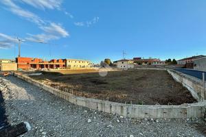 TER. RESIDENZIALE A RIVOLTA D'ADDA