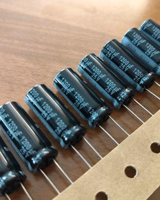 Condensatori 1200uf 25v nuovi Panasonic 