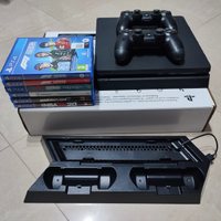 PlayStation 4 + 2 controller+ giochi