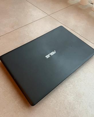 ASUS X550VX i7-6700HQ 8GB RAM GTX 950M 1TB HDD