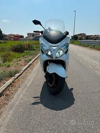 Burgman 400 2013 con soli 23.000 km