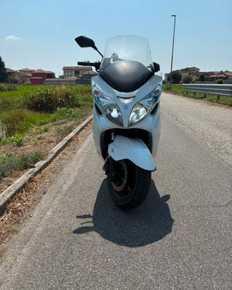 Burgman 400 2013 con soli 23.000 km