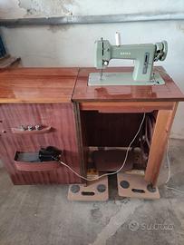 macchina da cucire con mobiletto