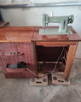 macchina da cucire con mobiletto