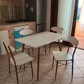 set tavolo e sedie