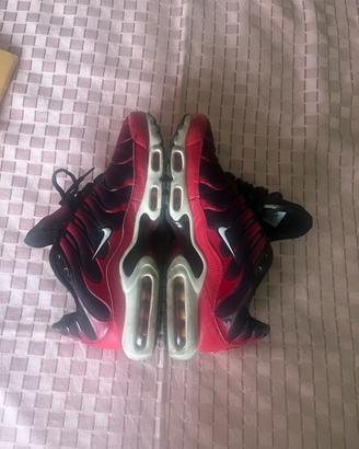 tn nere e rosse