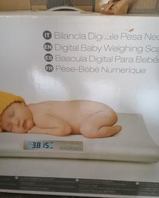 bilancia pesa neonati