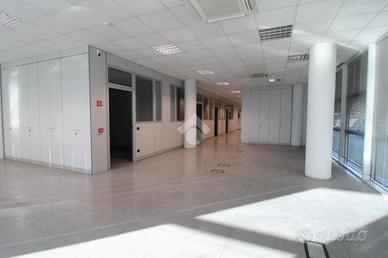 UFFICIO A PESCHIERA BORROMEO