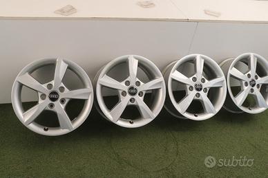Cerchi in lega Audi A3 16 ORIGINALI 8V0071496