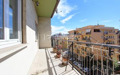 TRILOCALE CON BALCONE
