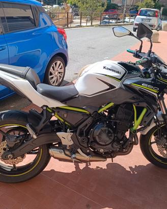 Kawasaki Z650 – 2020 –5.000 km – Come nuova