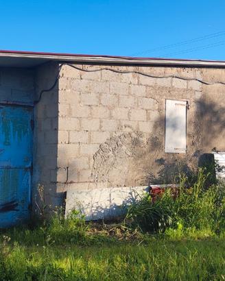 Terreno agricolo con locale attrezzi