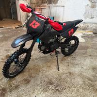 Pit bike