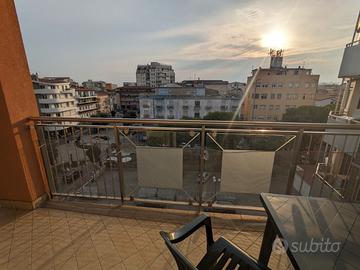 In centro con terrazzo e posto auto