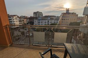 In centro con terrazzo e posto auto