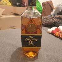 Bottiglie whisky the antiquary