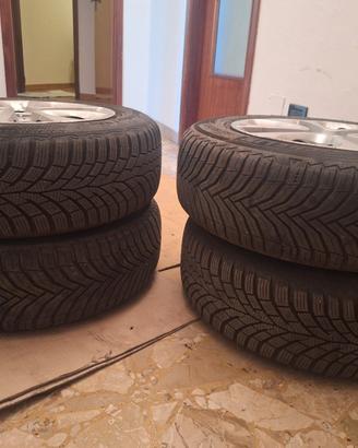 Cerchi Citroen C3 con borchie e gomme invernali