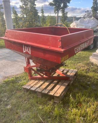 Lely centerliner  spandiconcime professionale