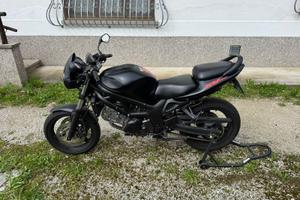 Suzuki SV 650 - Naked - Tenuta perfettamente