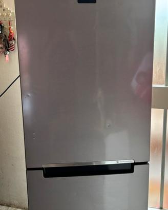 Frigorifero combinato Samsung total frost/inverter