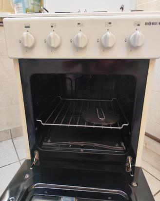 cucina a gas bianca a marchio Boreal
