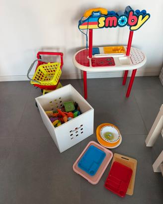 Cucina per bambini con tanti accessori