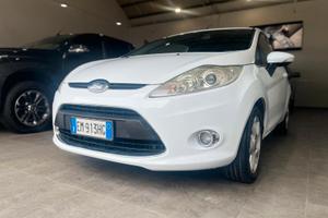 FORD FIESTA 1.2 60CV TITANIUM *UNICOPRO* *2012*