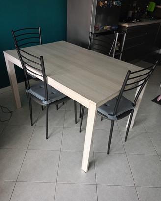 tavolo più sedie
