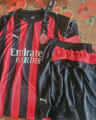 Maglietta e Pantloncini Milan taglia M