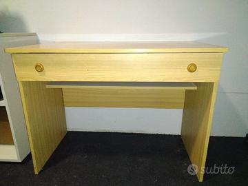 Scrivania 