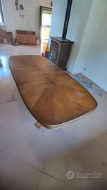 Tavolo in legno 6/8 posti