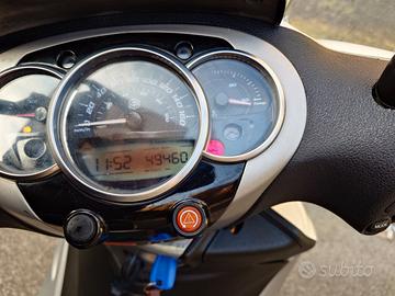 Piaggio Beverly 350 - 2016