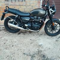 Triumph street twin 900