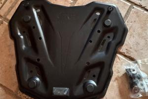 Givi piastra MONOKEY M9B trekker rack in alluminio