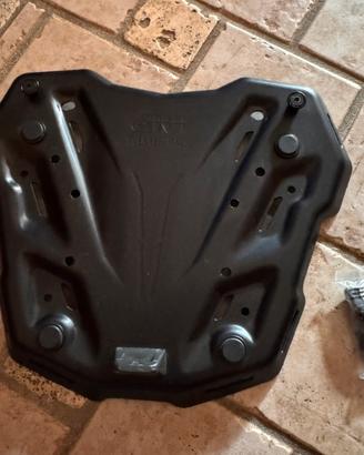 Givi piastra MONOKEY M9B trekker rack in alluminio