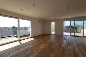 Attico pronta consegna 3 camere terrazzo di 90 mq