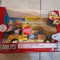 Peanuts school bus