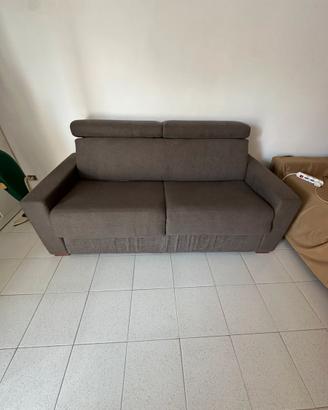 Divano letto matrimoniale