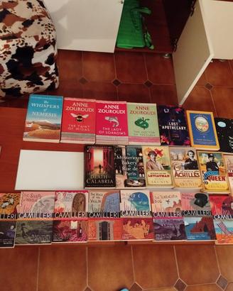 Lotto 28 Libri INGLESE Camilleri, Akunin, Zouroudi